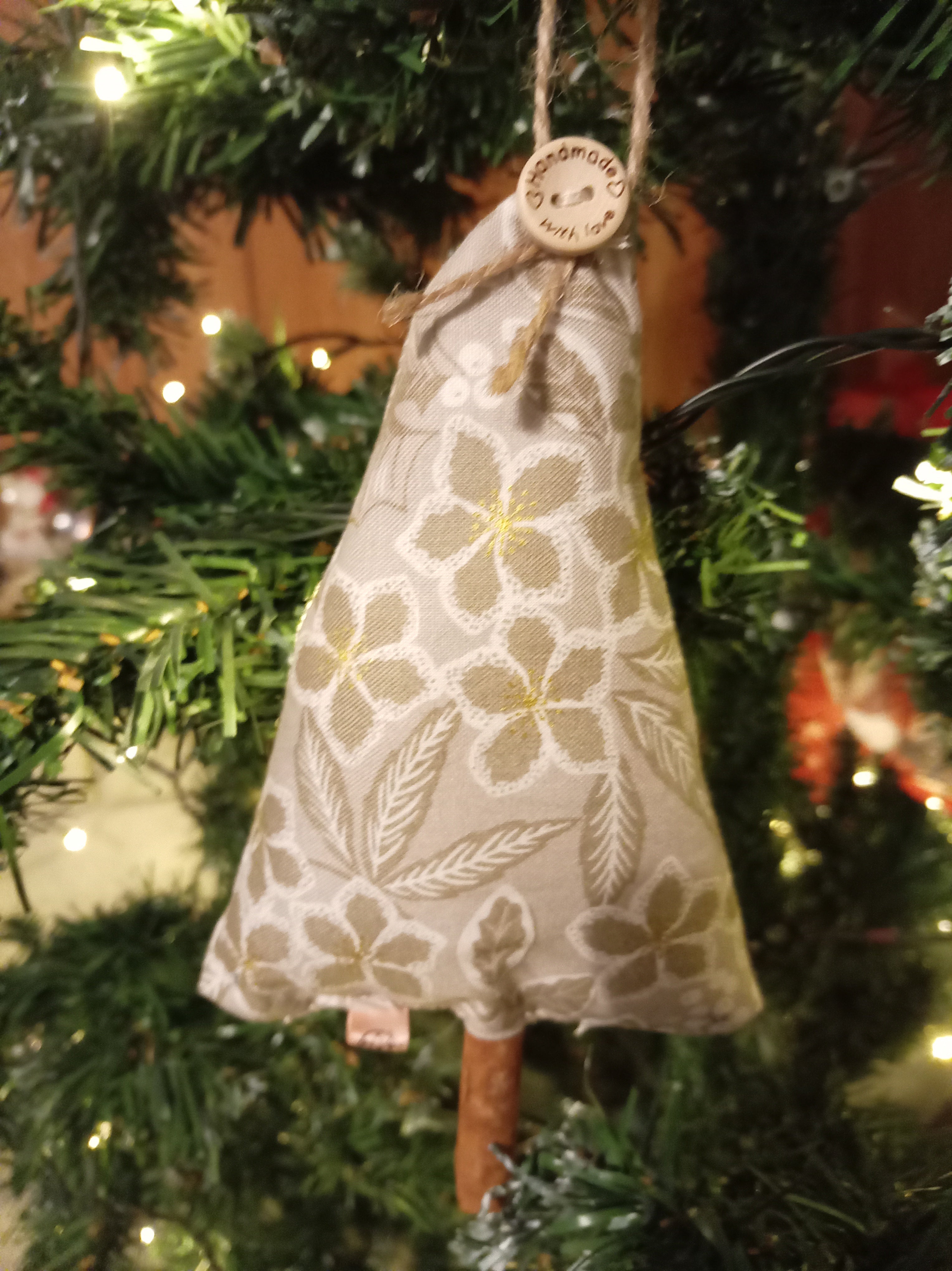 Hanging Christmas Tree Decoration - Winters Eve