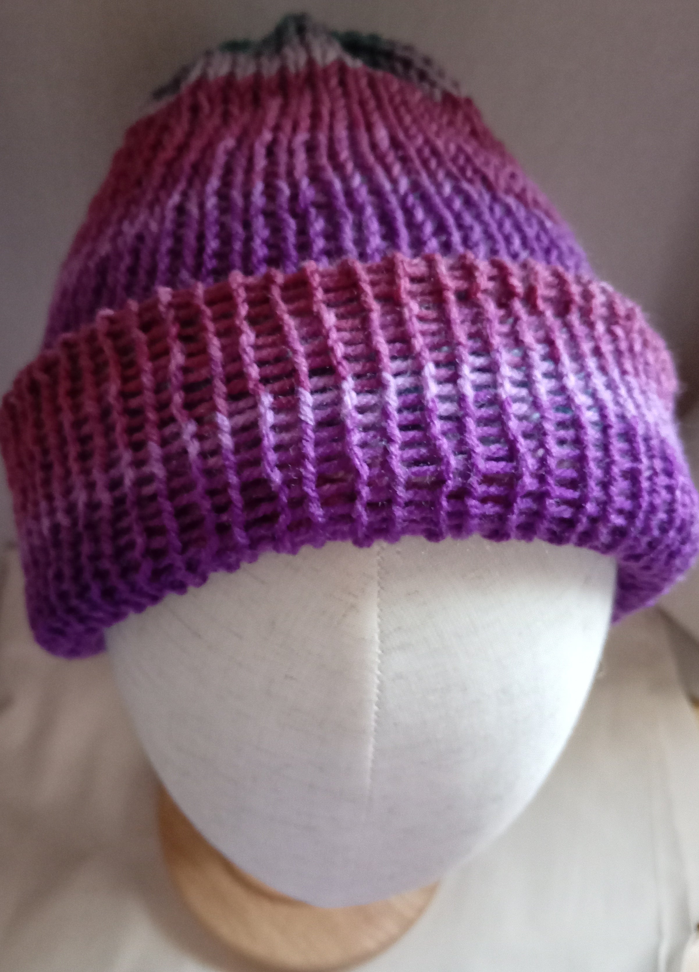 Knitted reversible hat - Moorland